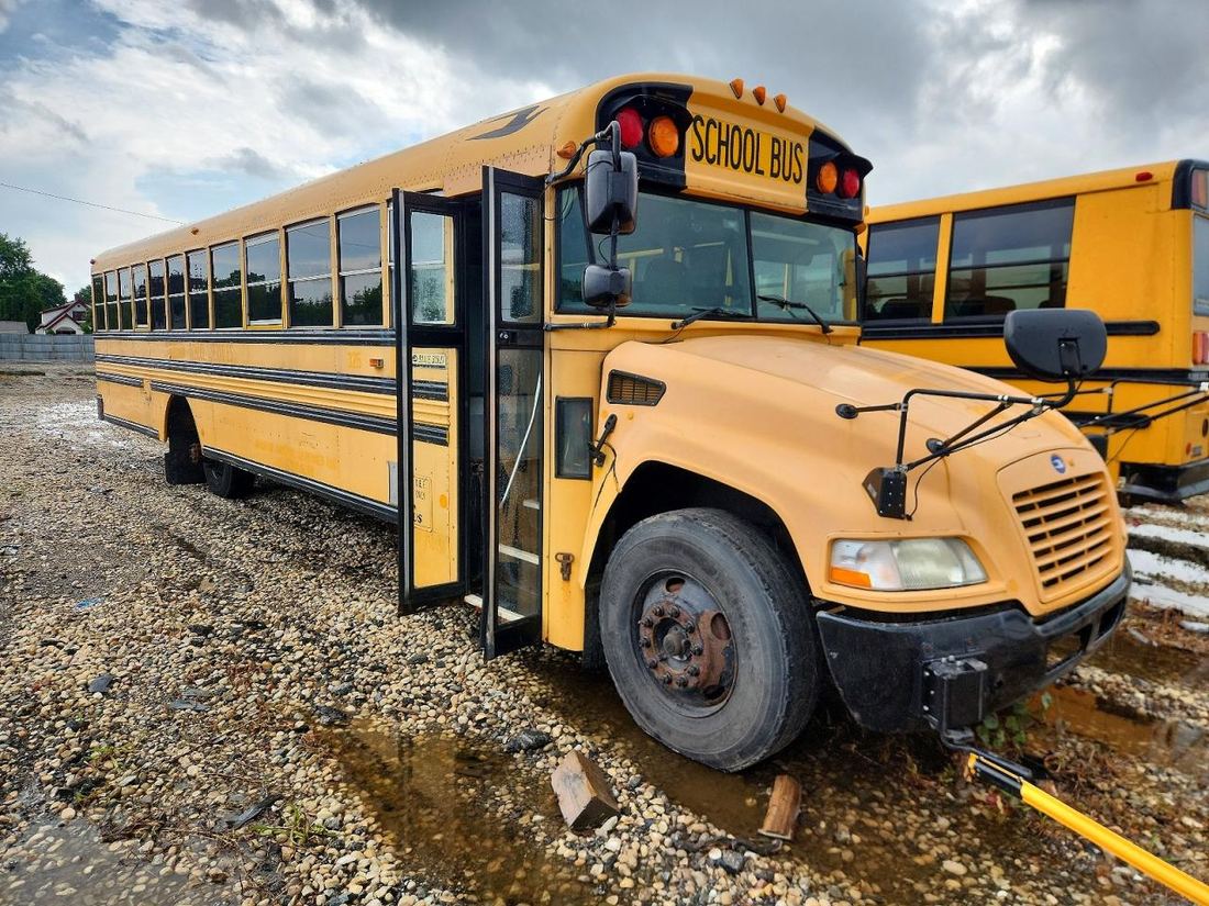 2012 BLUB SCHOOL BUS