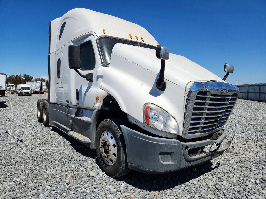 2015 FREIGHTLINER CASCADIA