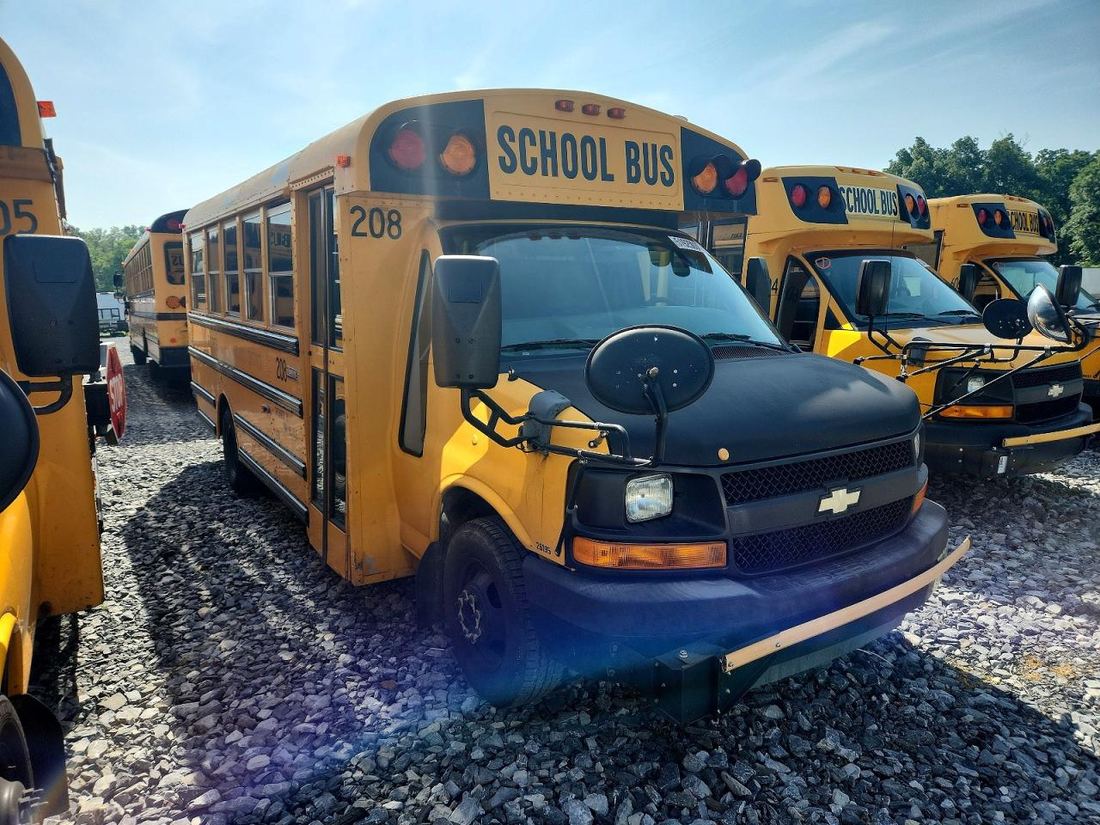 2010 CHEVROLET BUS