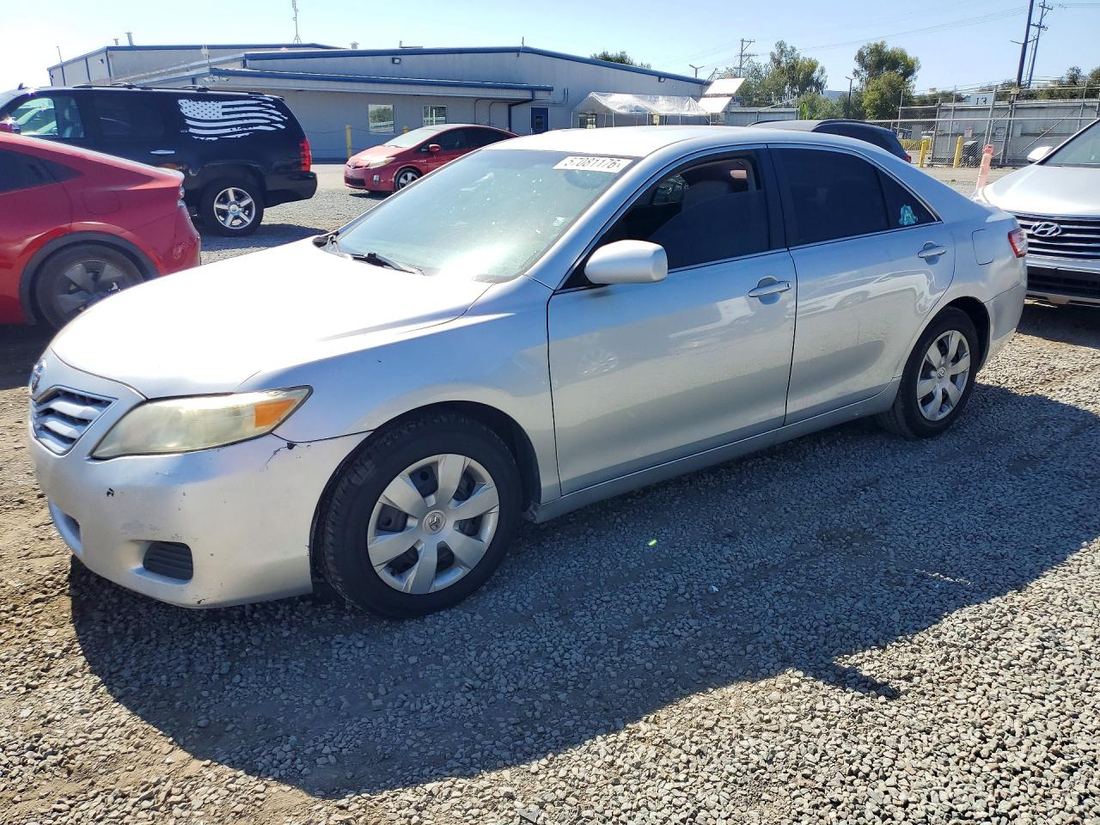 2011 TOYOTA CAMRY