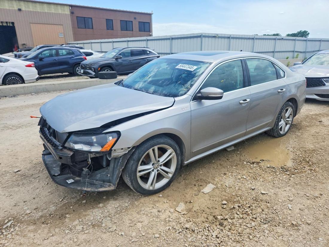 2013 VOLKSWAGEN PASSAT