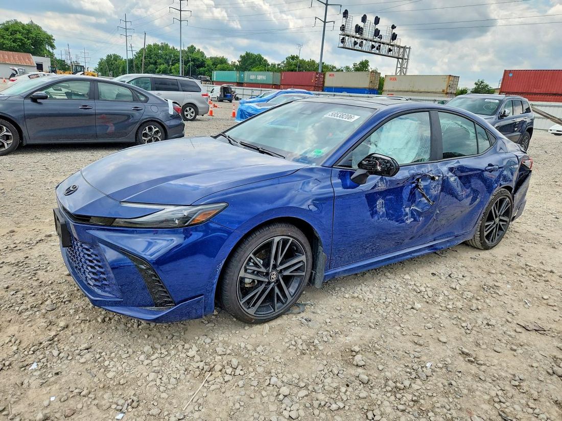 2026 TOYOTA CAMRY