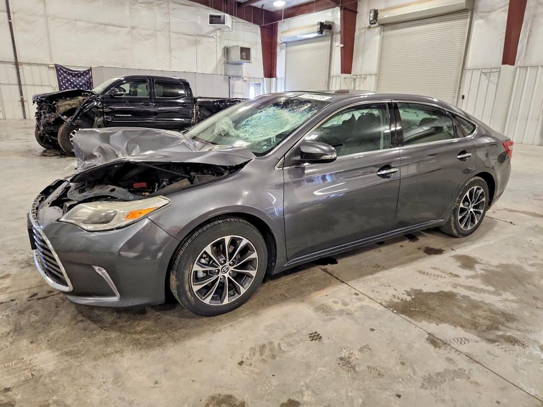 2017 TOYOTA AVALON