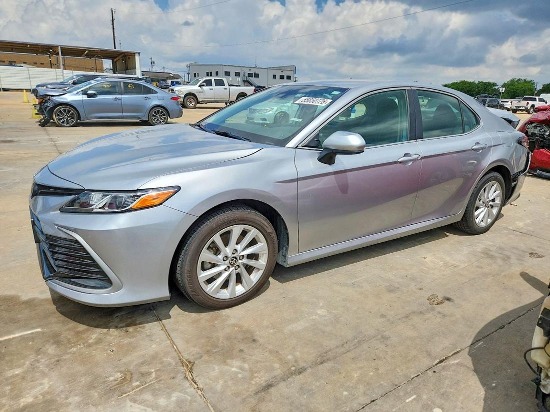 2024 TOYOTA CAMRY