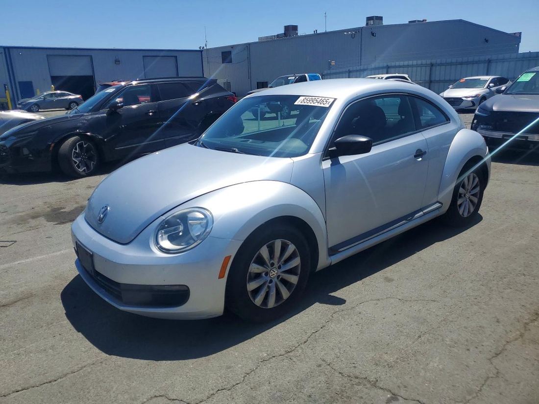 2013 VOLKSWAGEN BEETLE