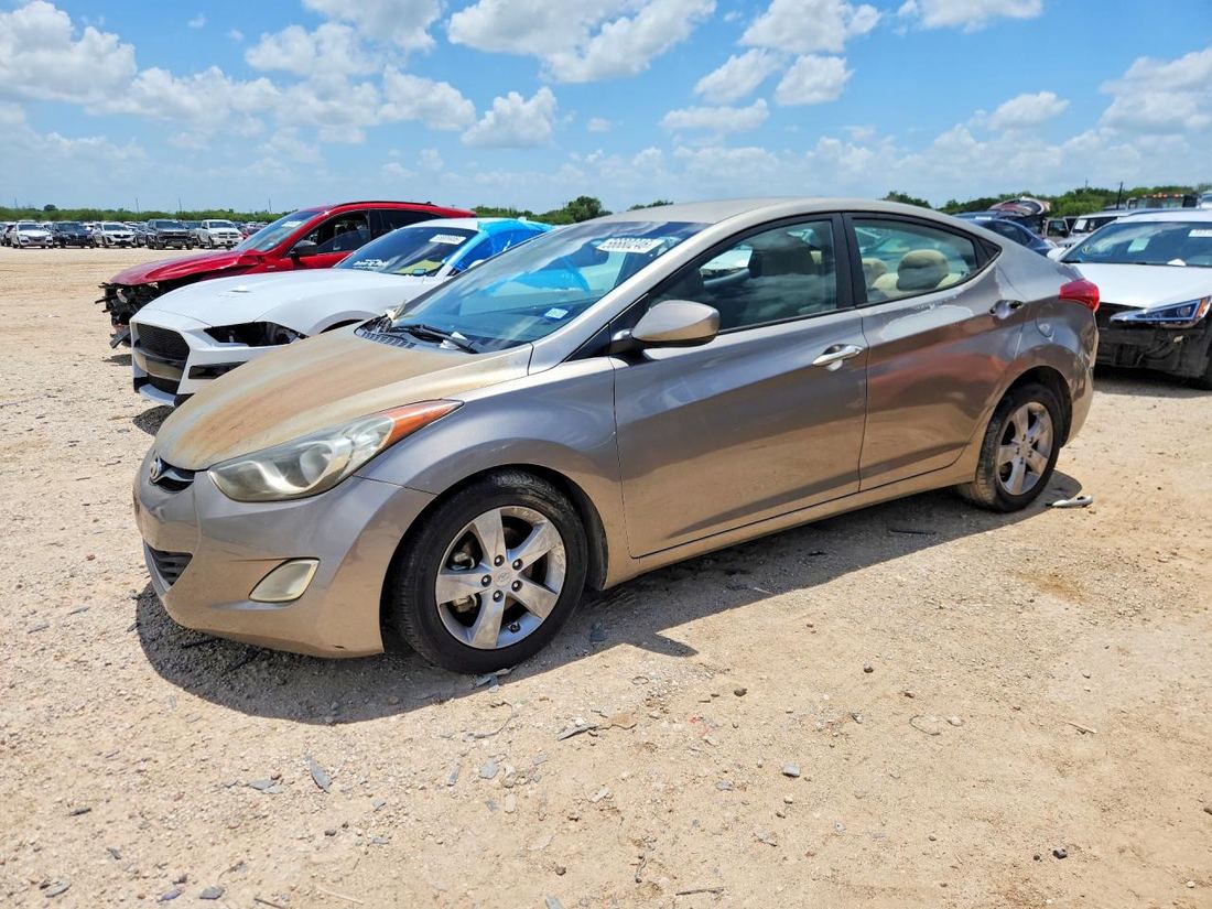 2013 HYUNDAI ELANTRA