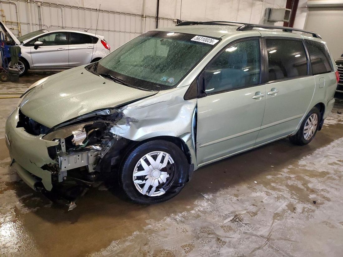 2006 TOYOTA SIENNA