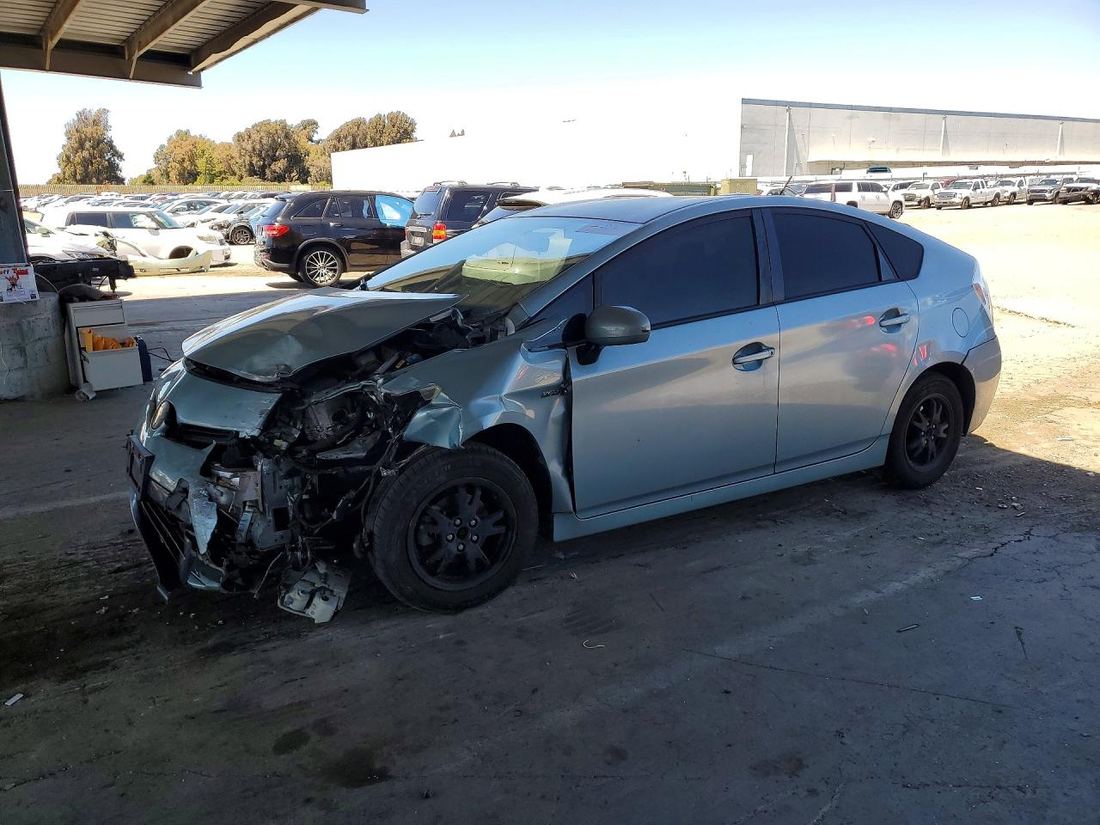 2013 TOYOTA PRIUS