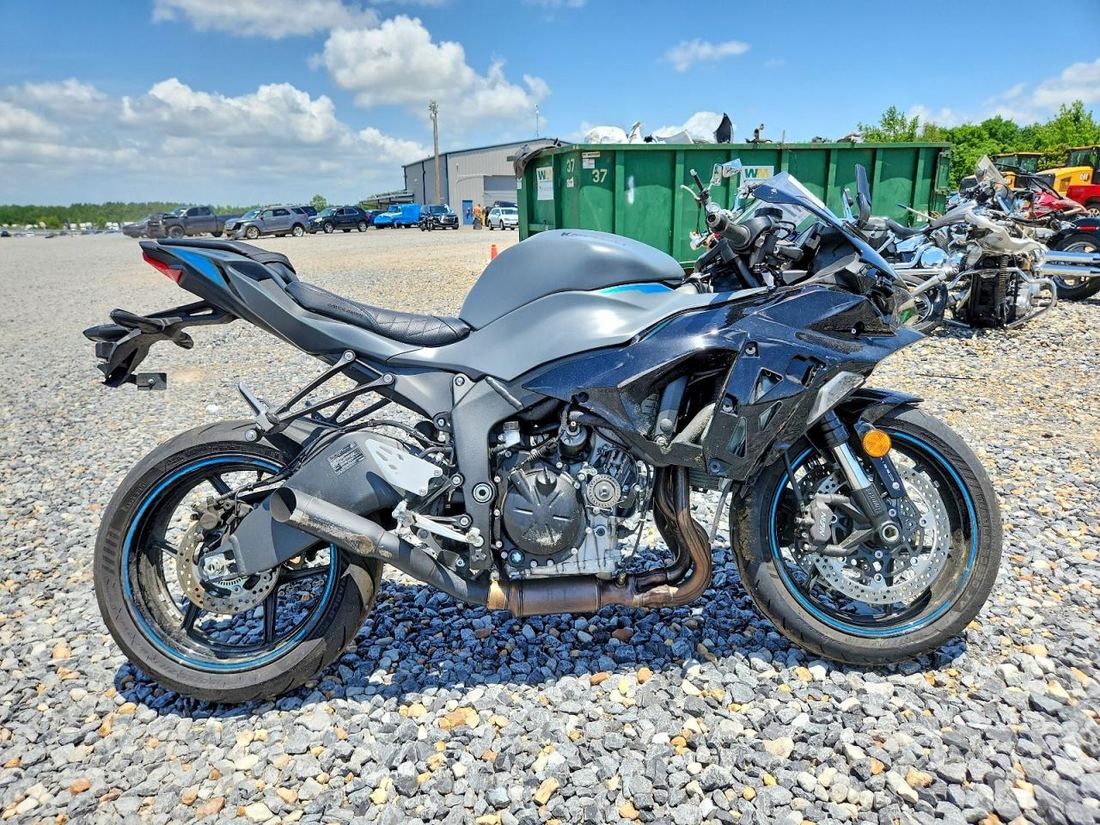 2025 KAWASAKI ZX636