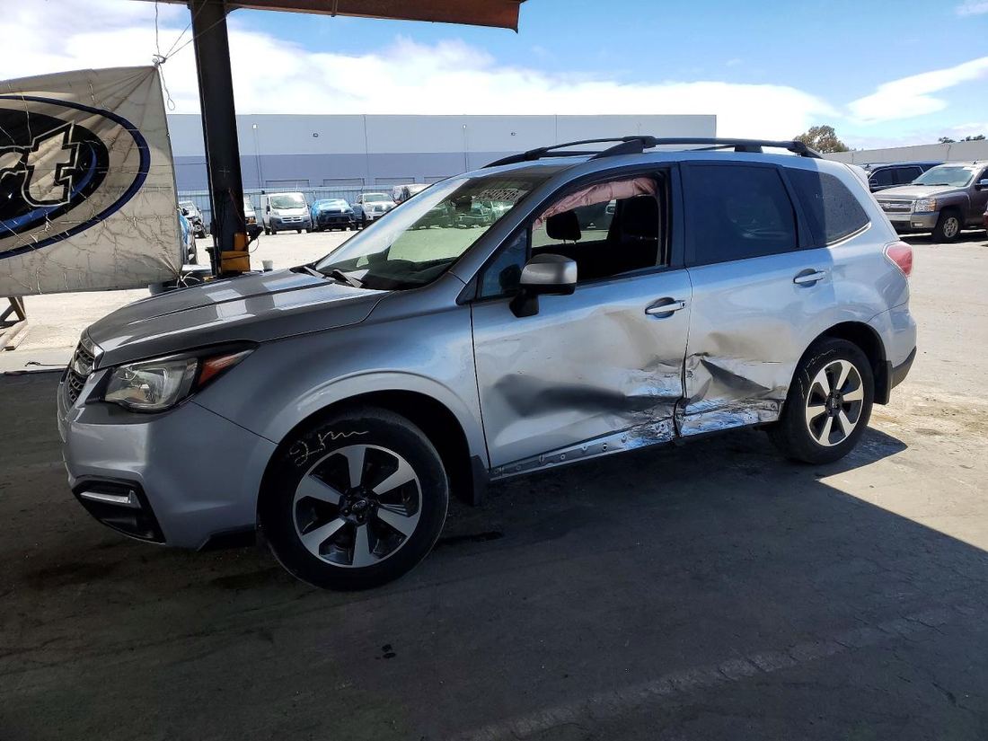 2017 SUBARU FORESTER