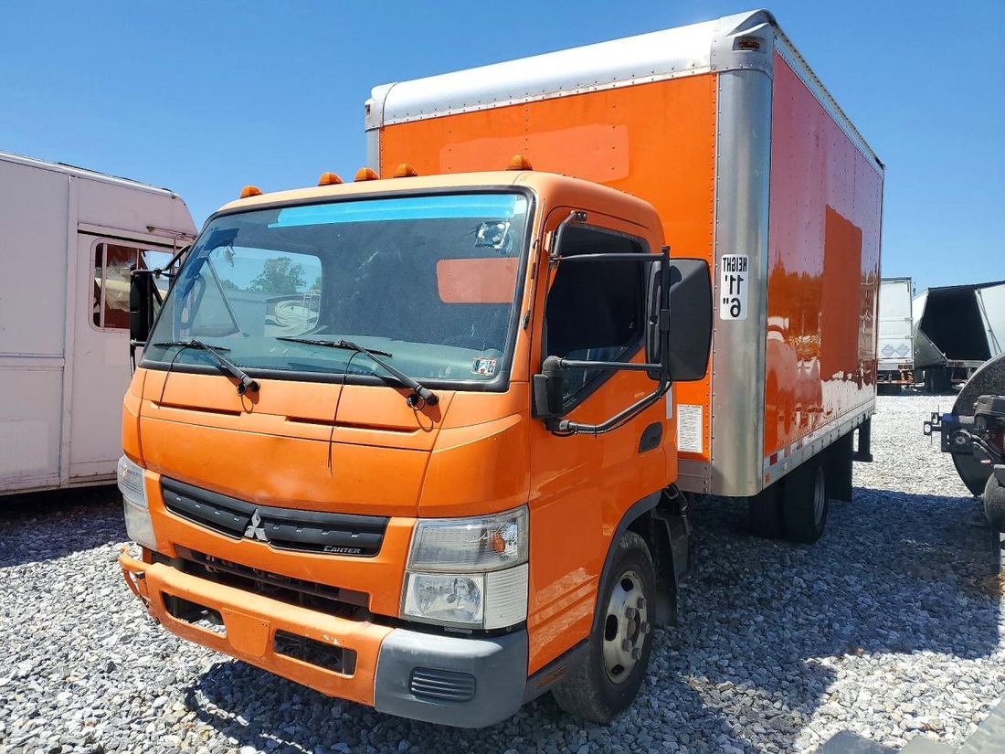 2015 MITSUBISHI FEC52S
