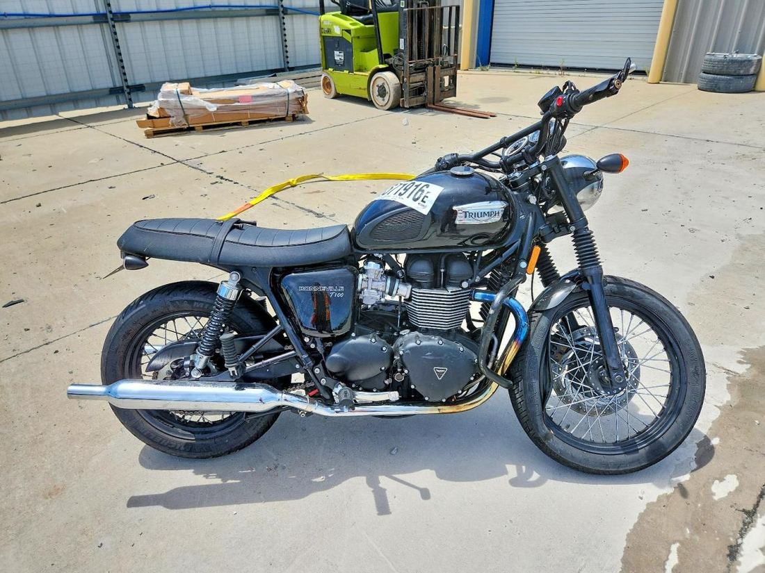2015 TRIUMPH MOTORCYCLE BONNEVILLE
