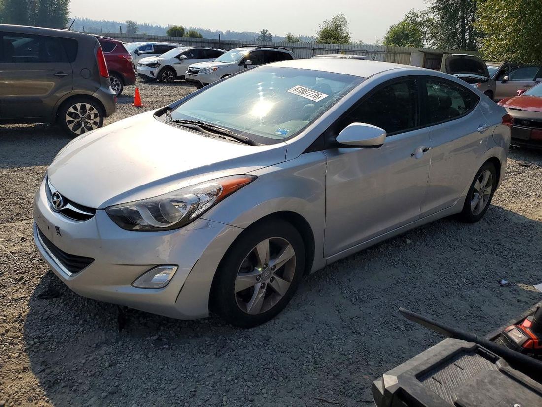 2013 HYUNDAI ELANTRA