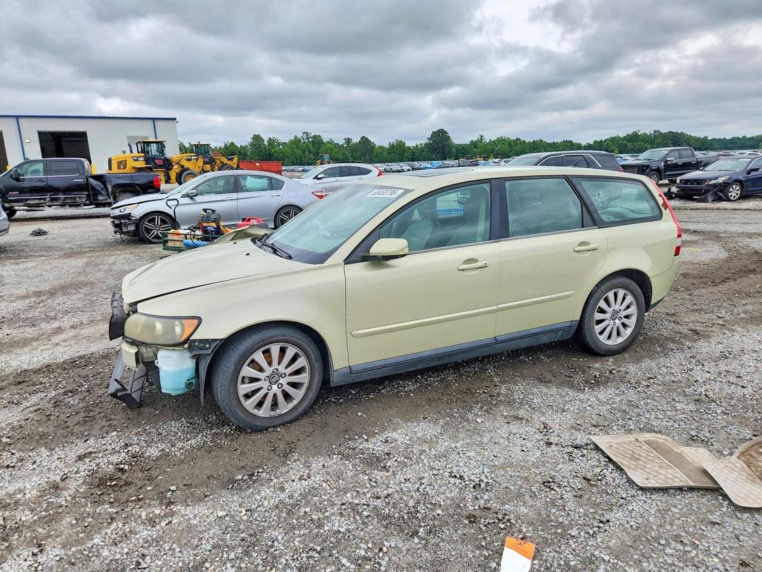 2005 VOLVO V50