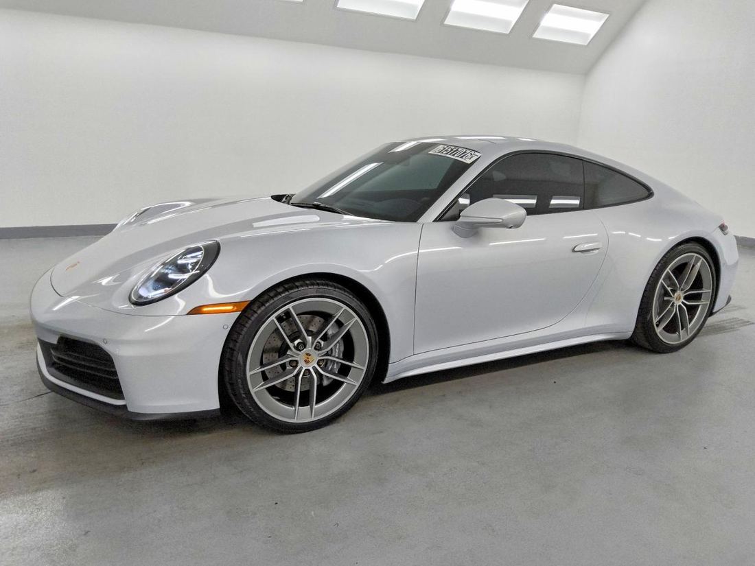 2025 PORSCHE 911