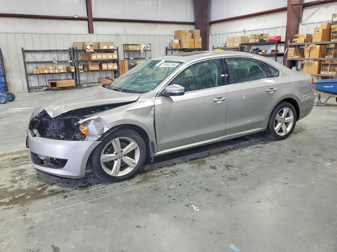 2013 VOLKSWAGEN PASSAT