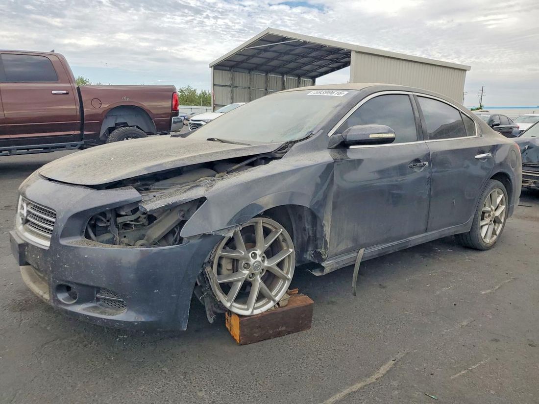 2010 NISSAN MAXIMA