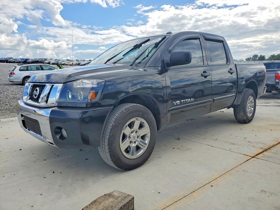 2014 NISSAN TITAN