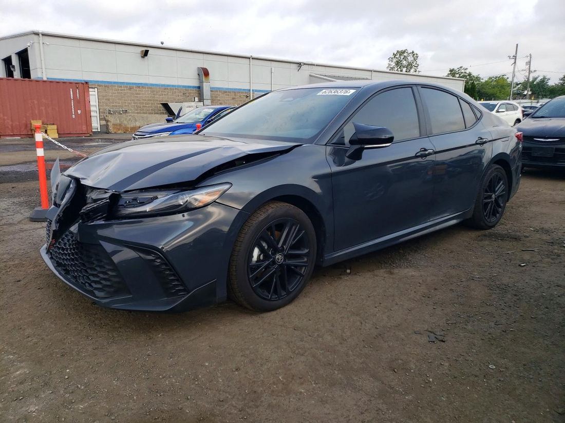 2026 TOYOTA CAMRY