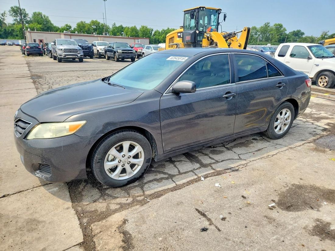 2011 TOYOTA CAMRY