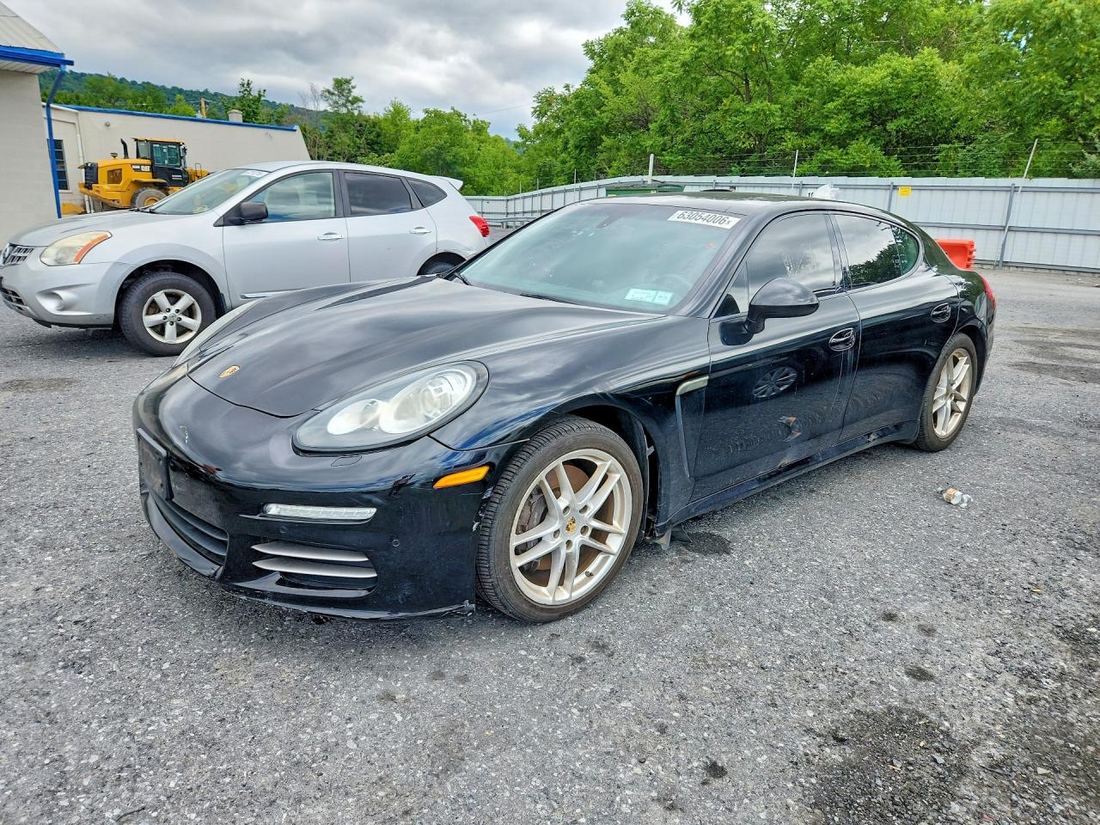 2015 PORSCHE PANAMERA