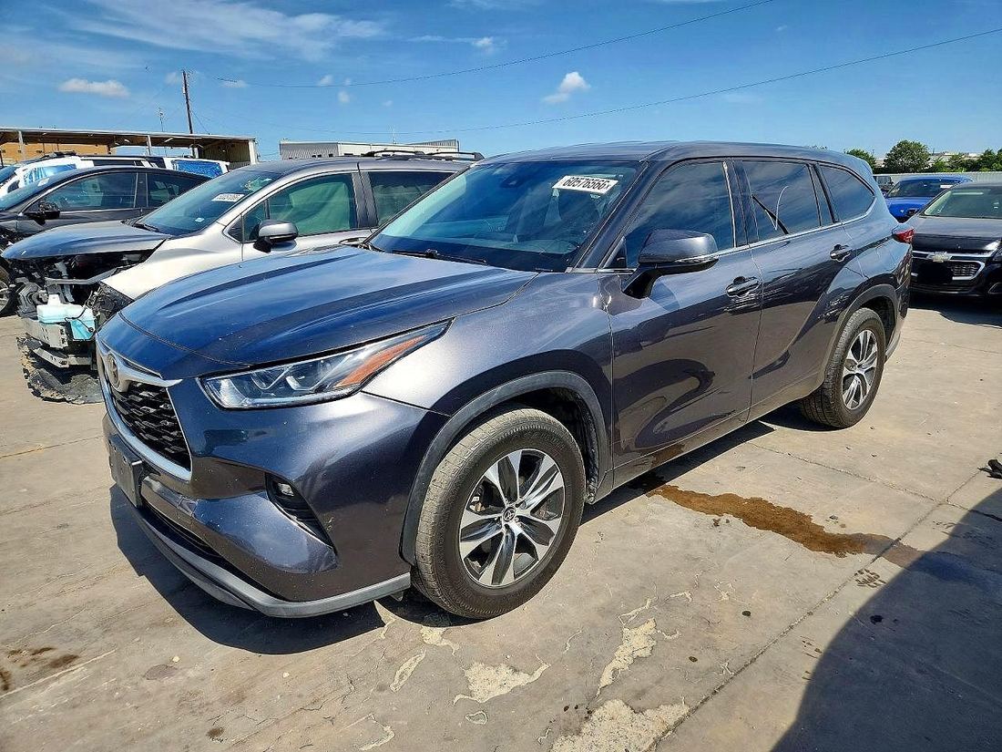 2022 TOYOTA HIGHLANDER