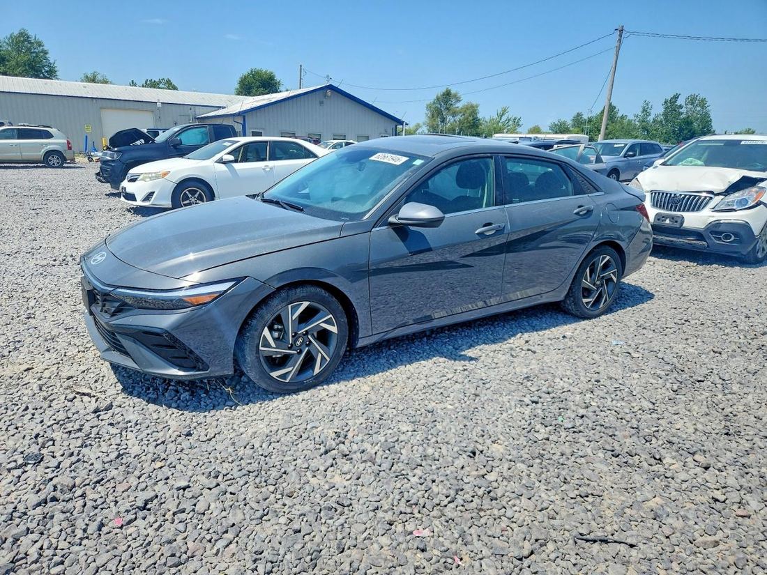 2024 HYUNDAI ELANTRA
