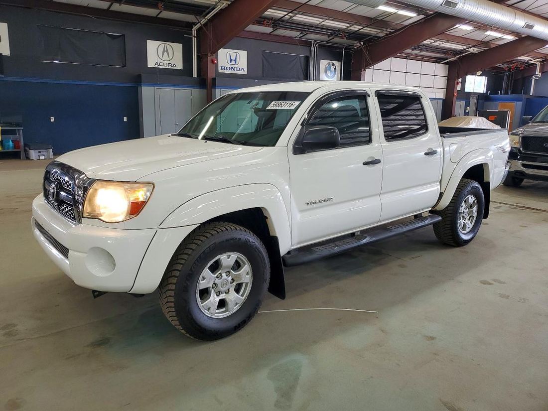 2011 TOYOTA TACOMA