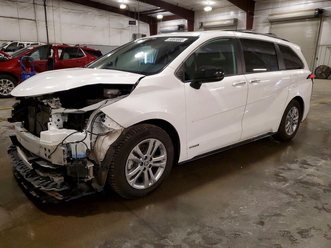2021 TOYOTA SIENNA