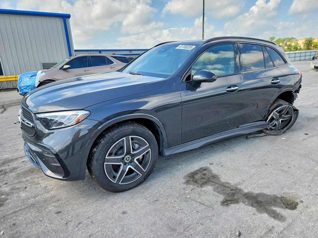 2025 MERCEDES-BENZ GLC