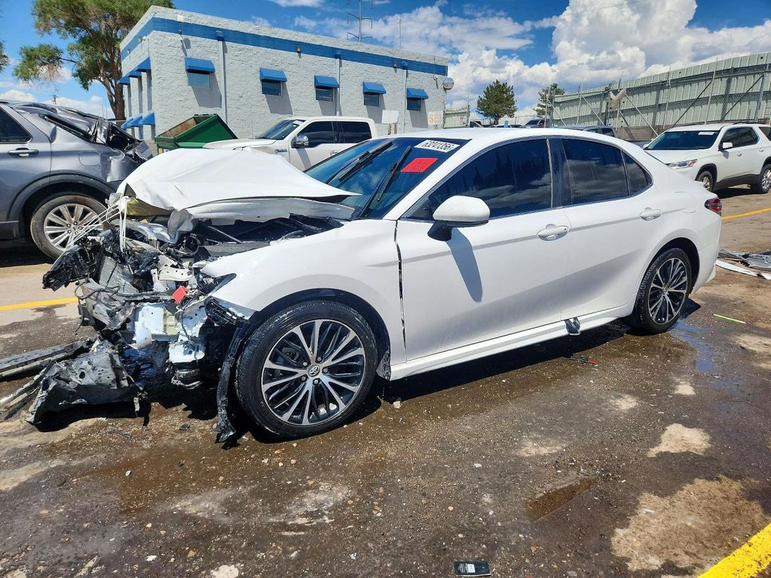 2019 TOYOTA CAMRY