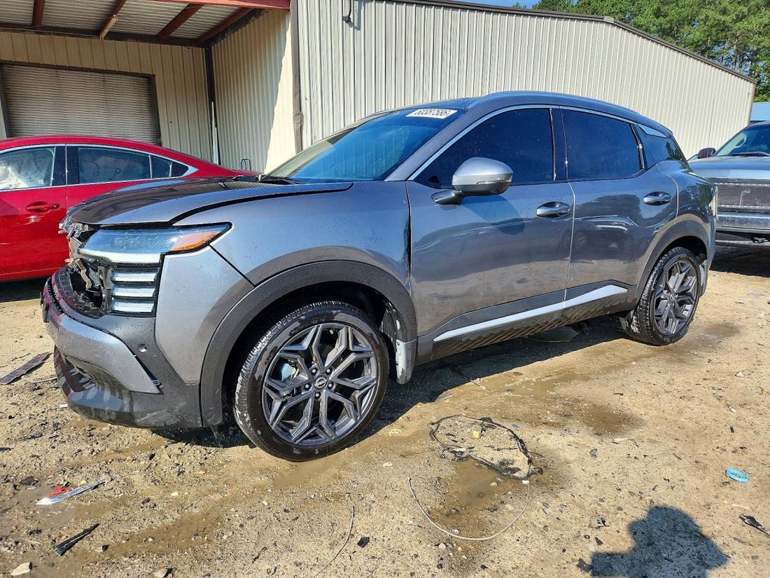 2025 NISSAN KICKS