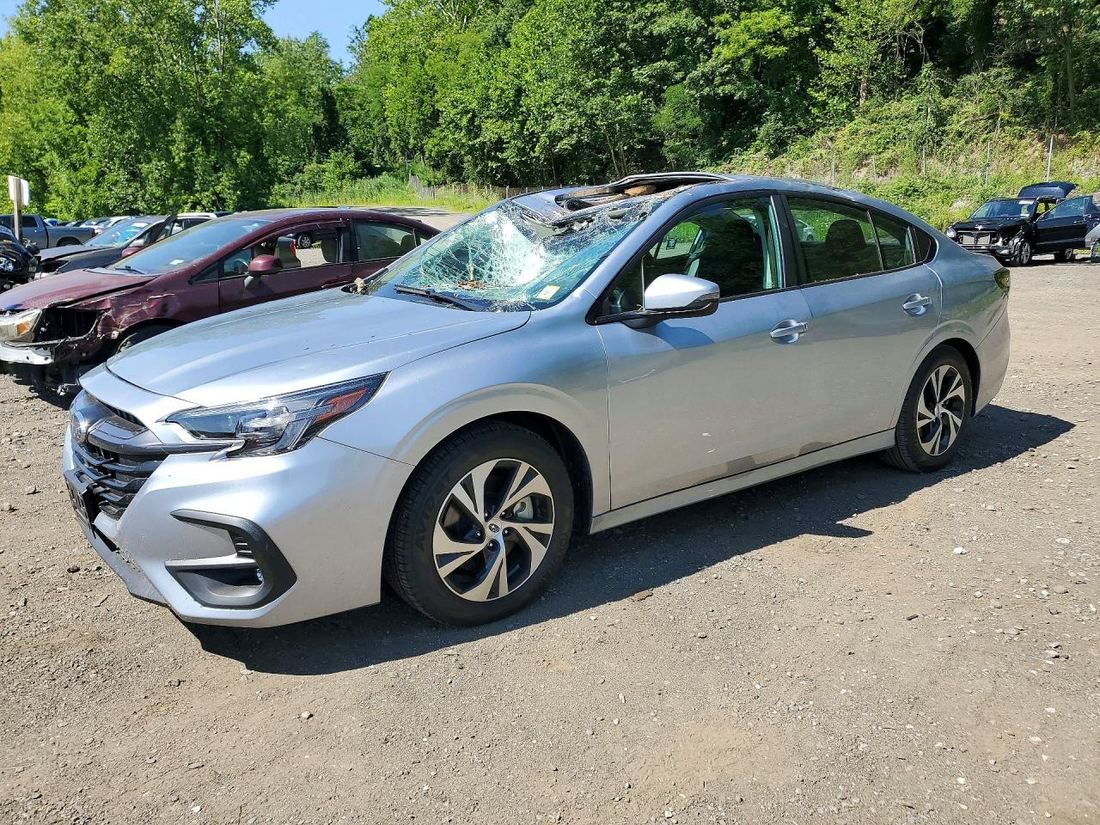 2024 SUBARU LEGACY