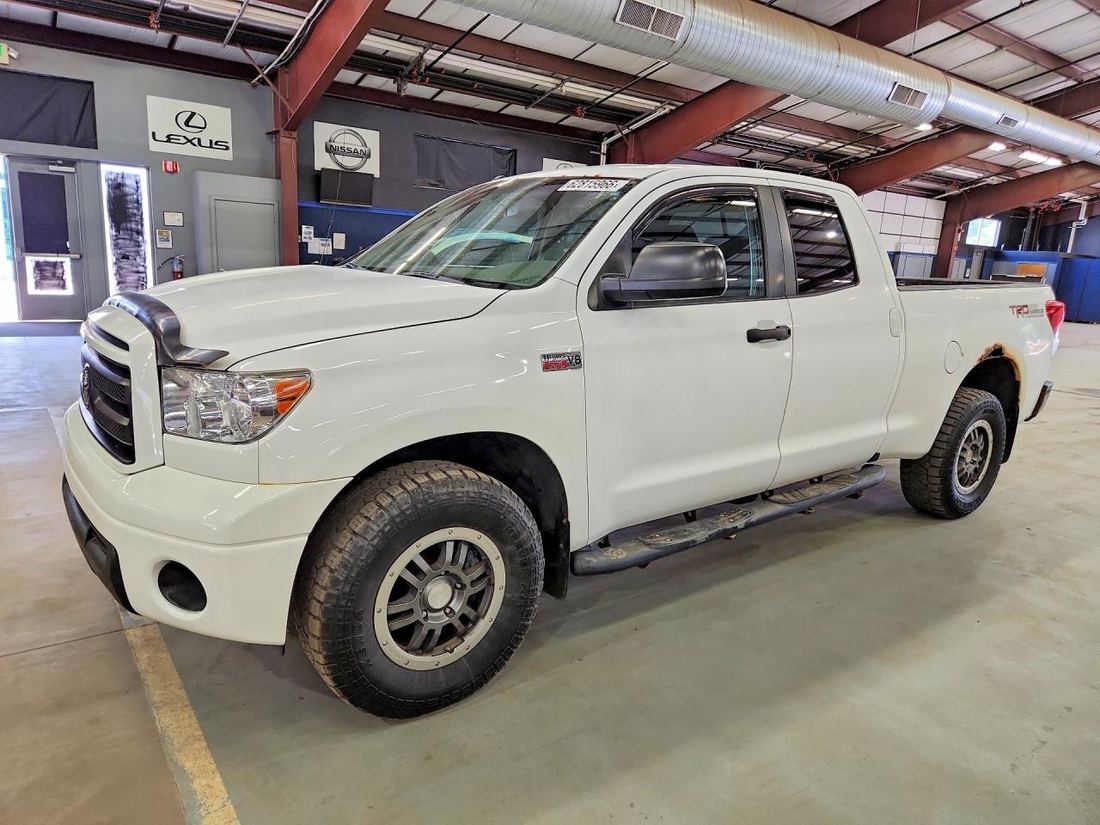 2011 TOYOTA TUNDRA