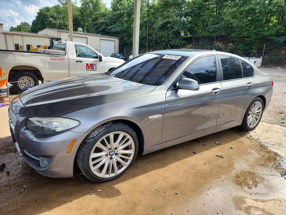 2011 BMW 550