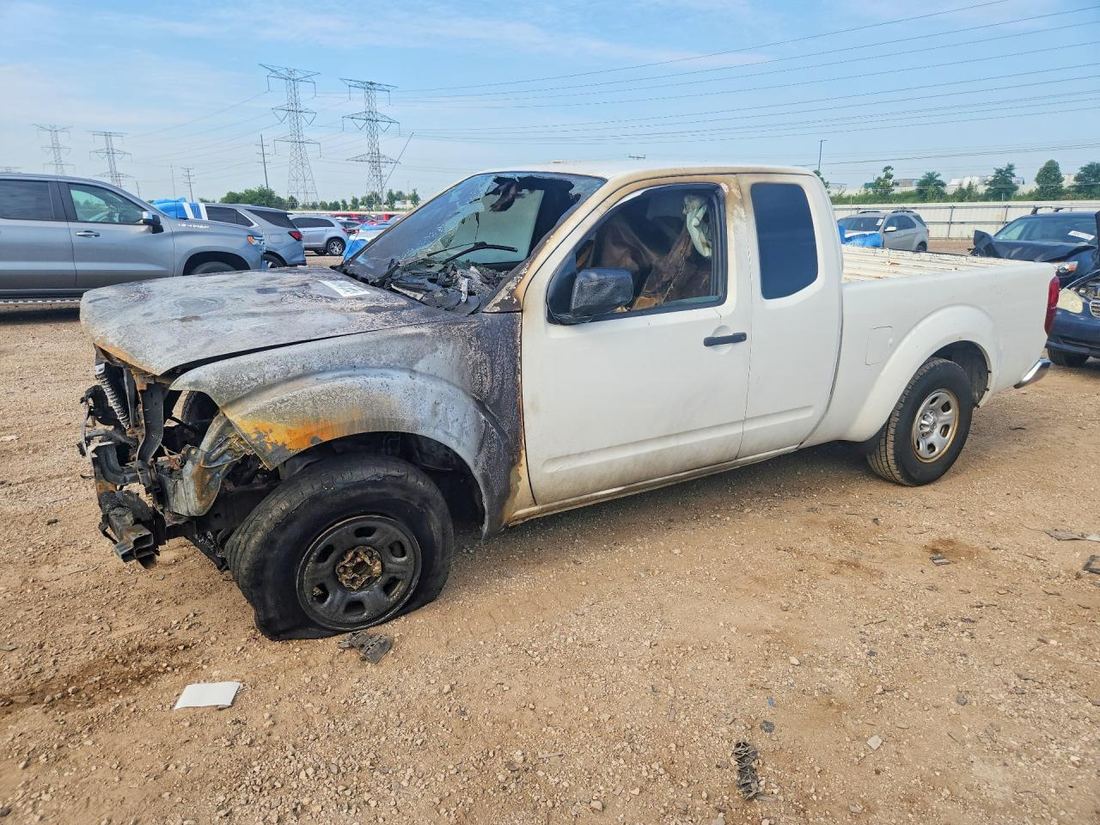 2013 NISSAN FRONTIER