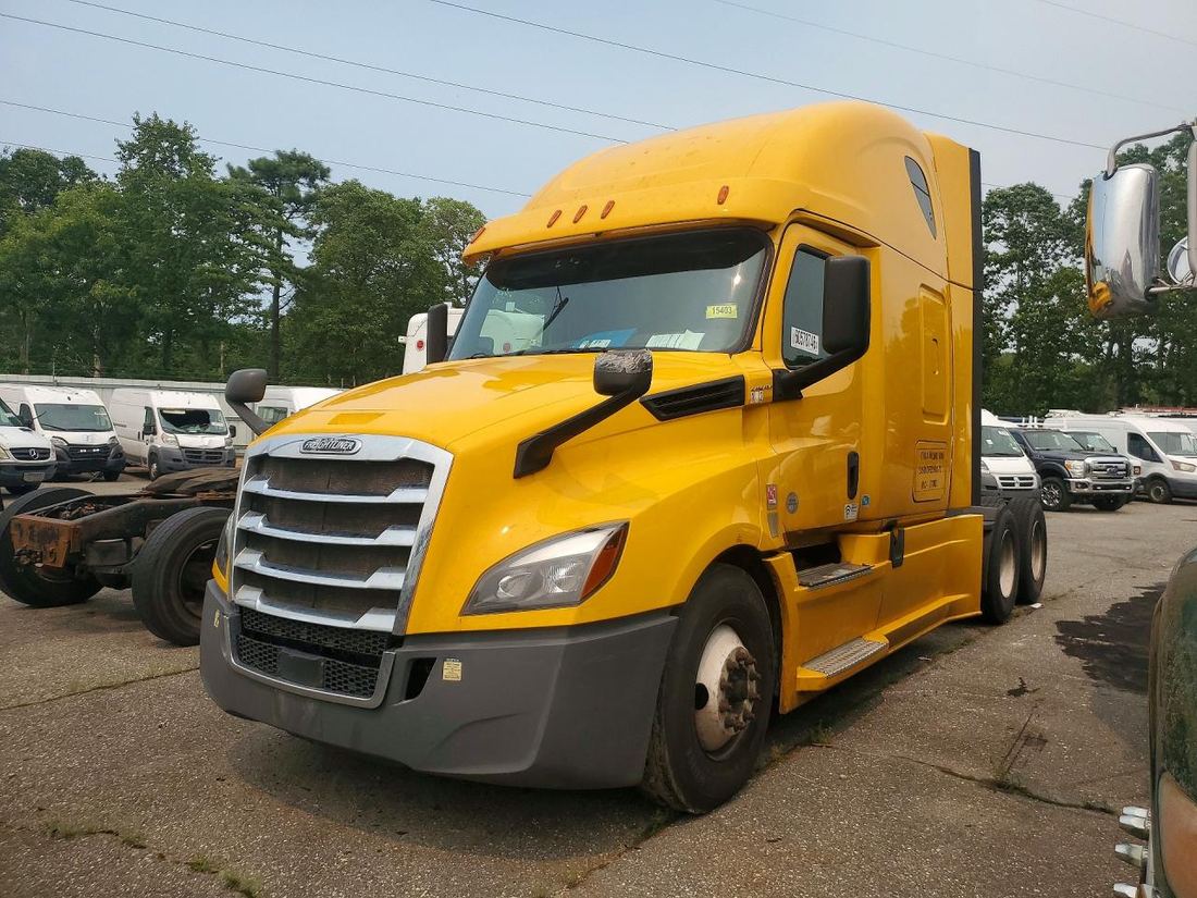 2020 FREIGHTLINER CASCADIA 126