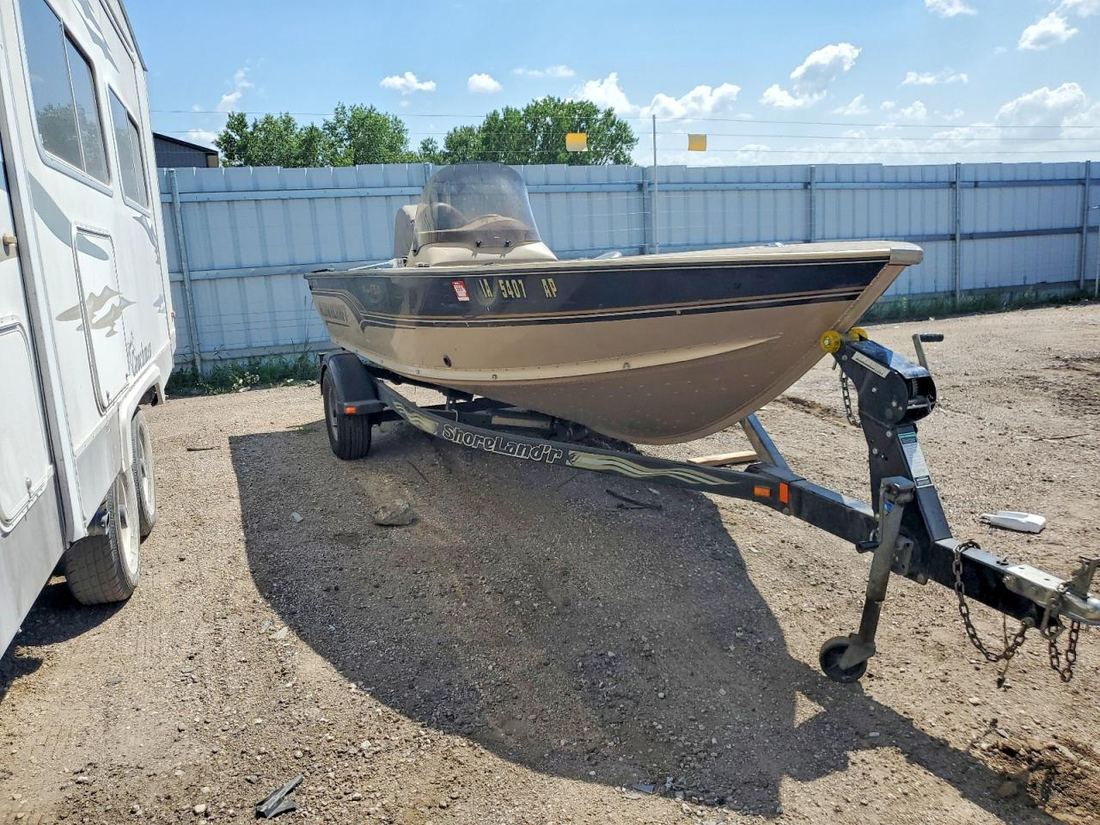 2001 ALUMACRAFT BOAT