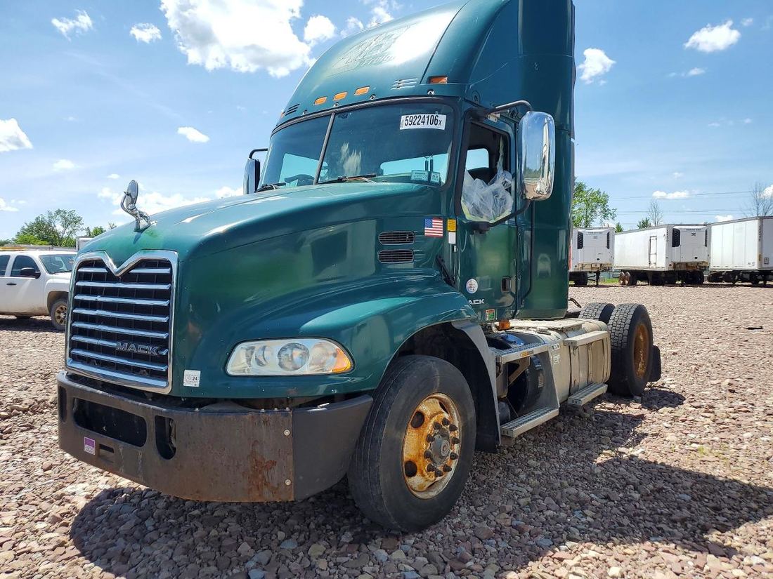 2017 MACK SEMI