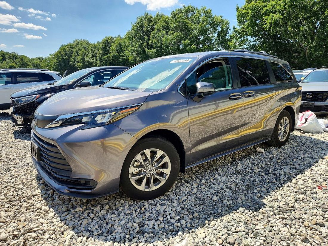 2024 TOYOTA SIENNA