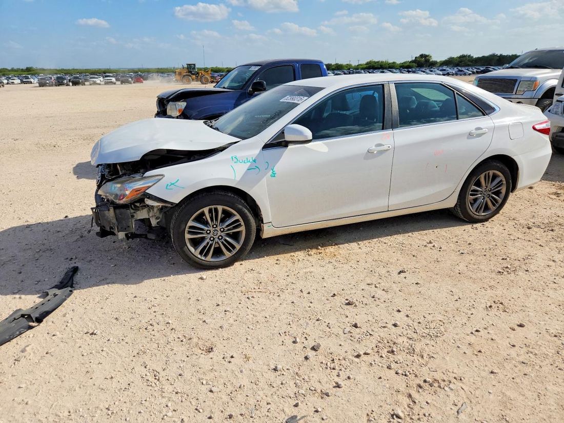 2015 TOYOTA CAMRY