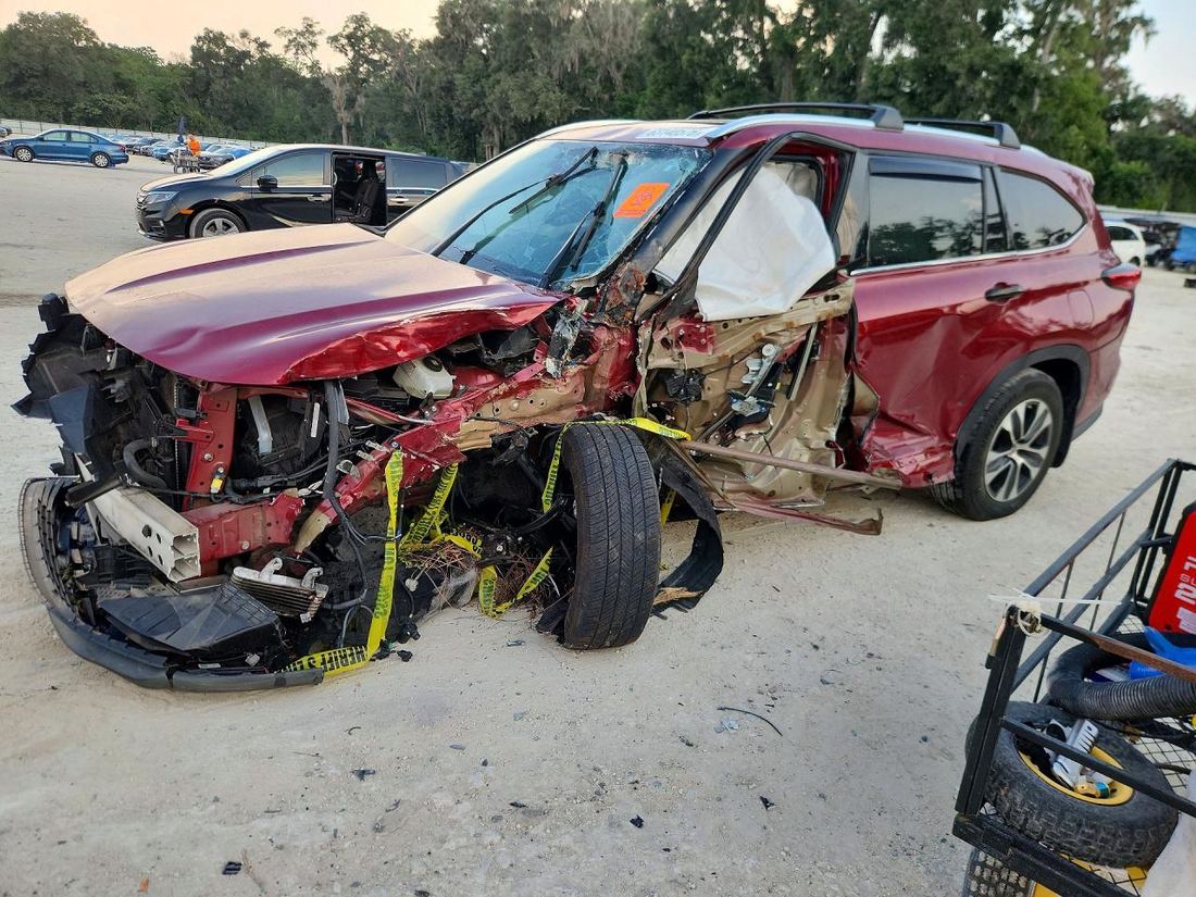 2020 TOYOTA HIGHLANDER