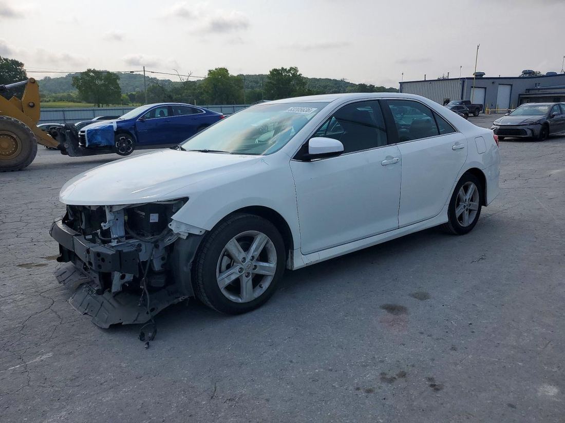 2014 TOYOTA CAMRY