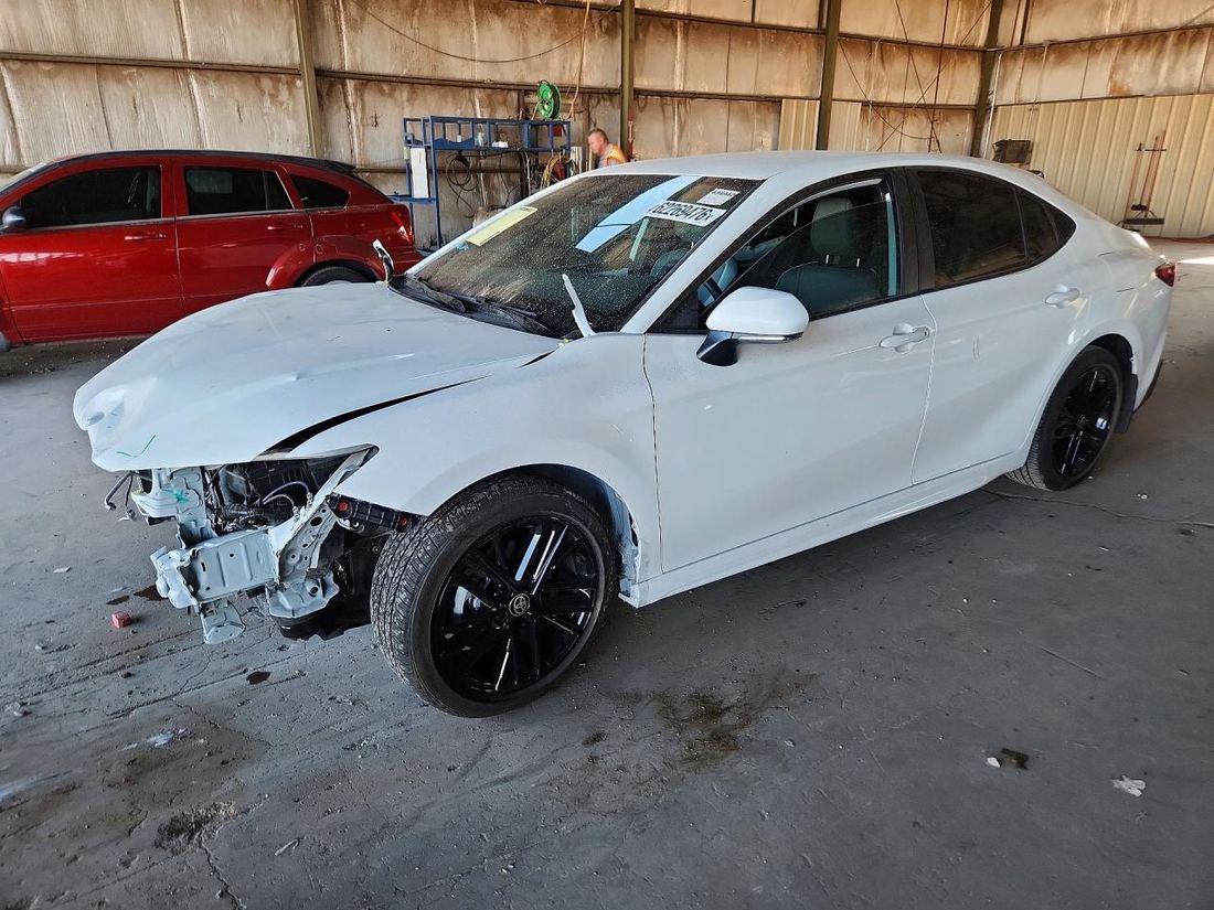 2025 TOYOTA CAMRY