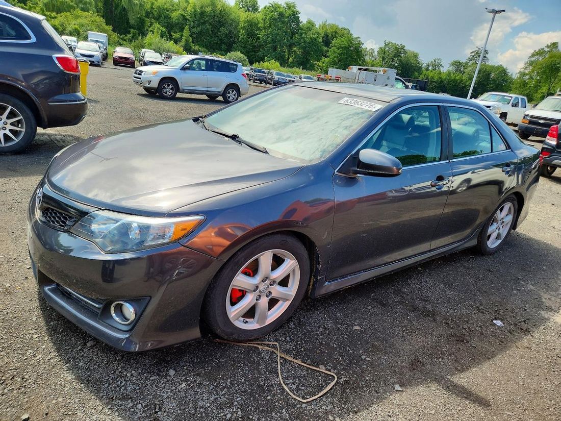 2014 TOYOTA CAMRY