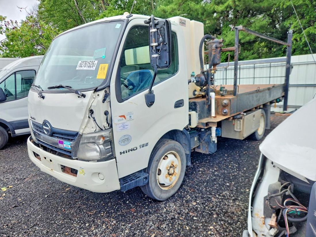 2014 HINO 195