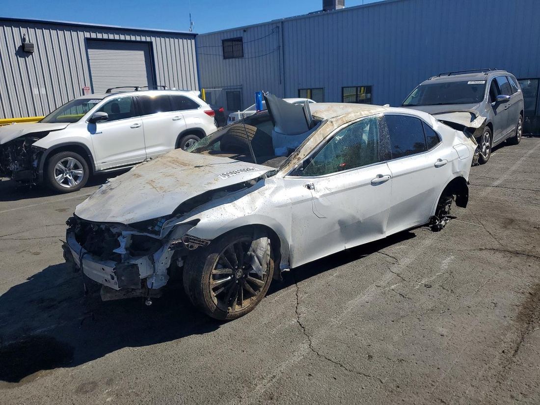 2021 TOYOTA CAMRY