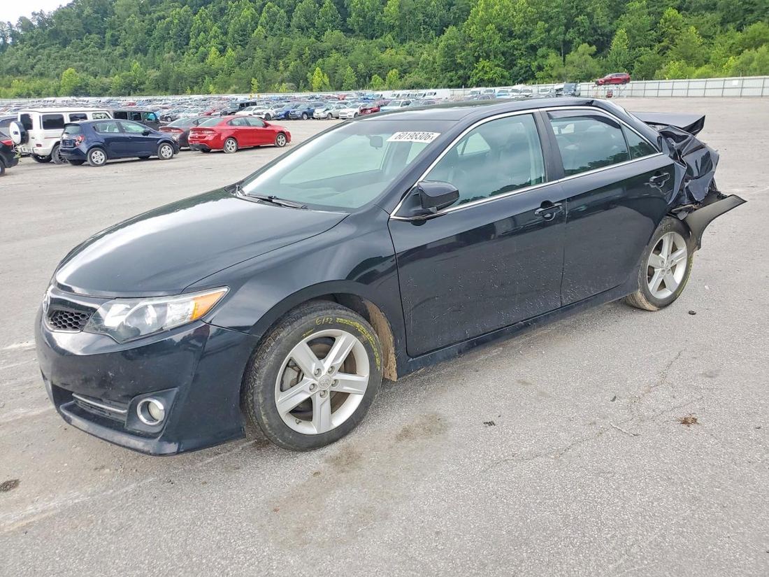 2014 TOYOTA CAMRY