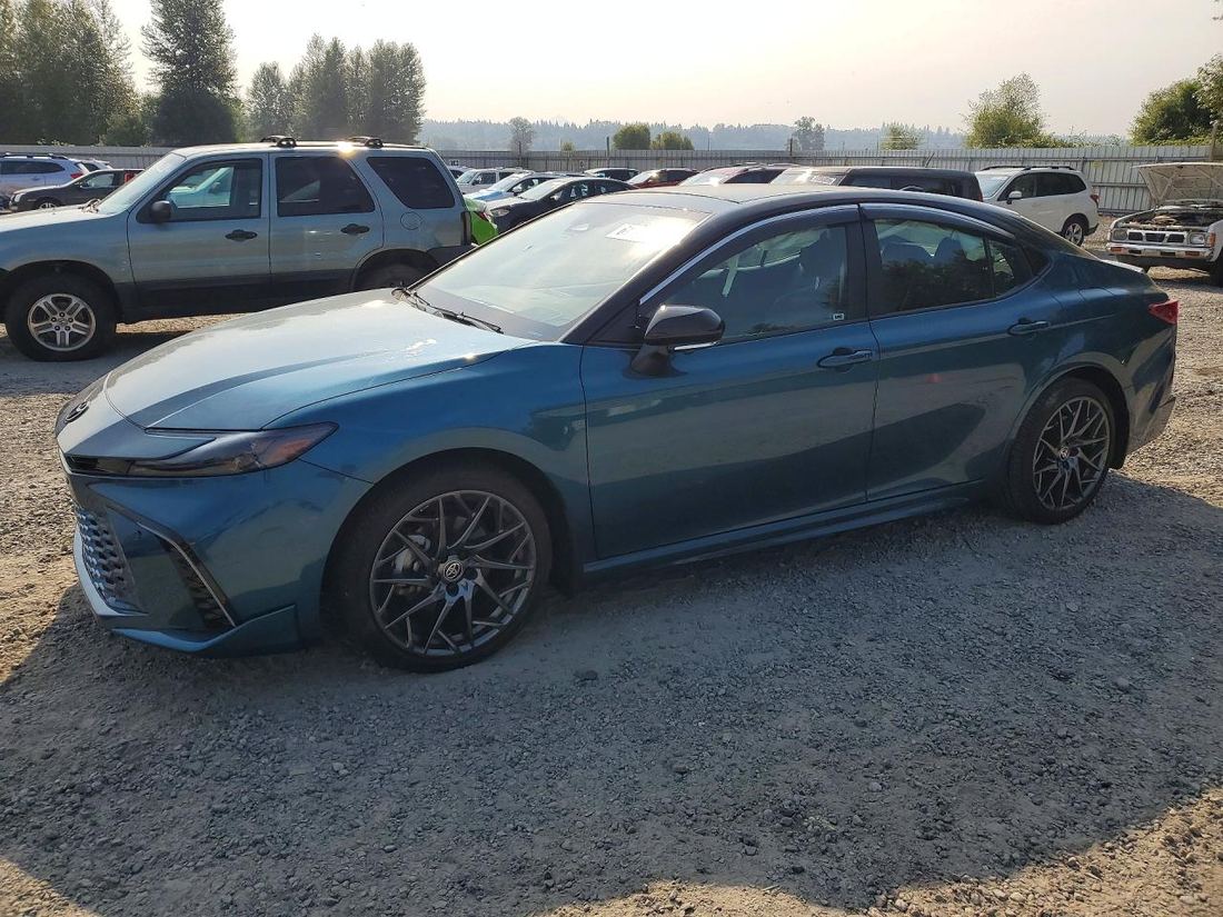 2025 TOYOTA CAMRY