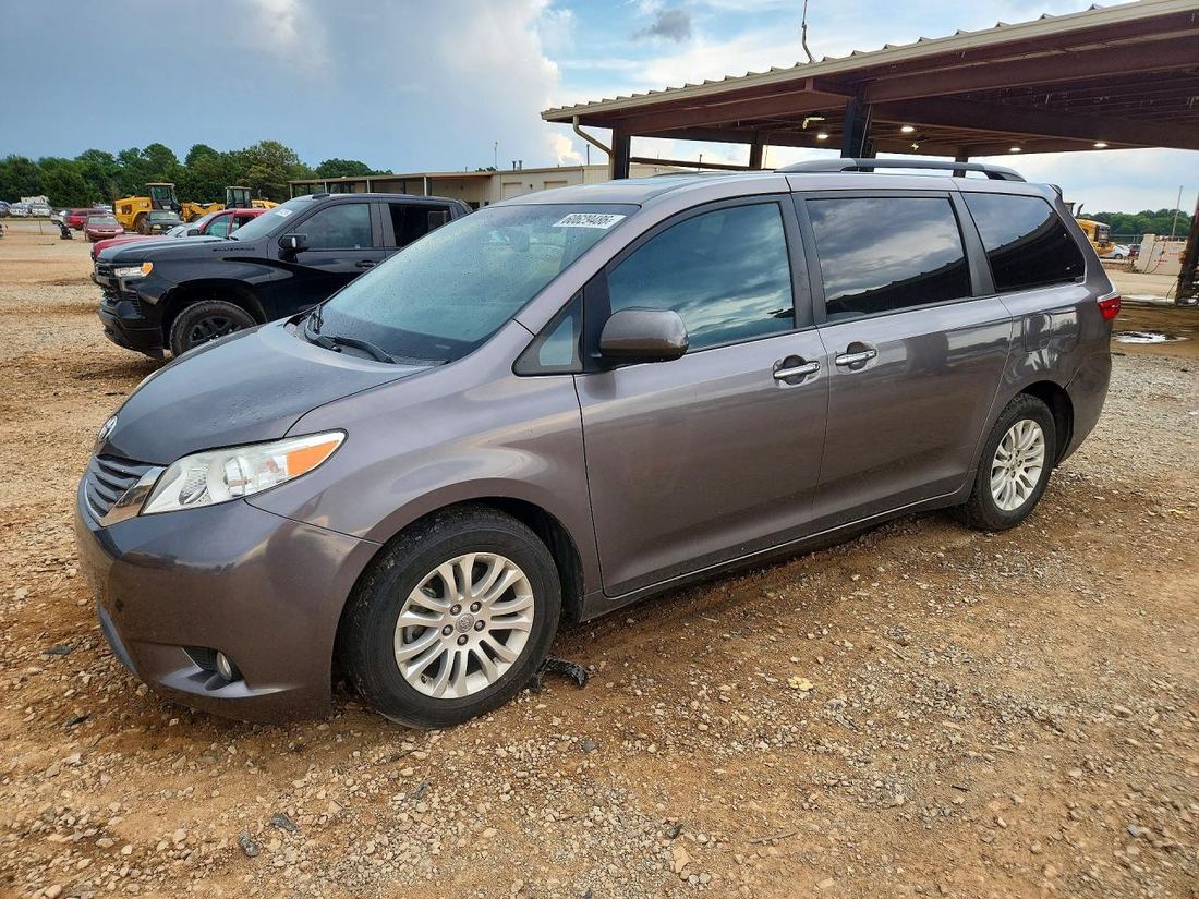 2016 TOYOTA SIENNA